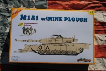 images/productimages/small/M1A1 with Mine Plough Cyber-Hobby 9141 1;35 voor.jpg